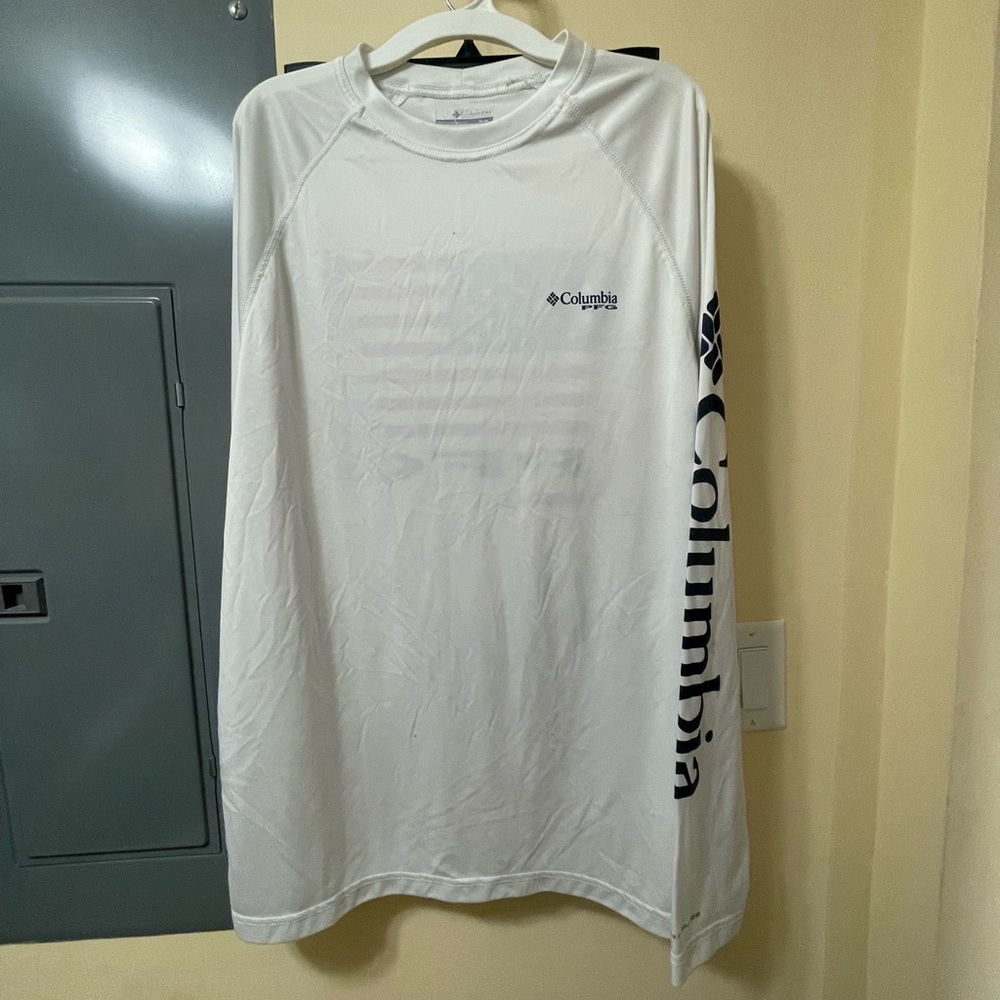 Columbia Classic White Crew Neck Shirt